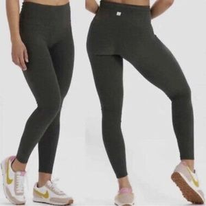 Vuori Clean Elevation Performance Legging Oregano Heather Green, 7/8 Size XS